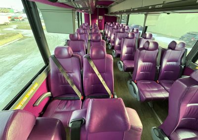 #100 Seats with belt